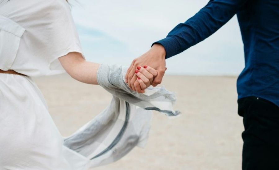 a true relationship is two imperfect people refusi - tymoff