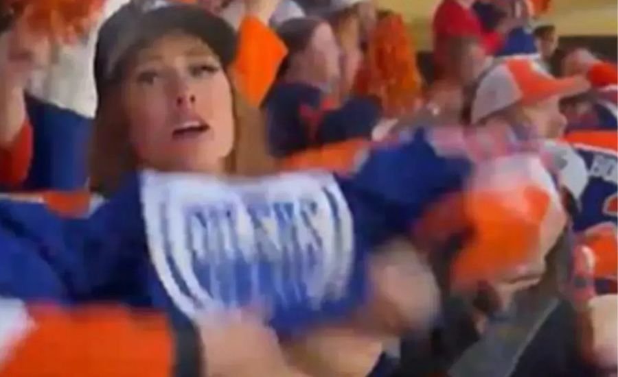 oilers fan flash not censored